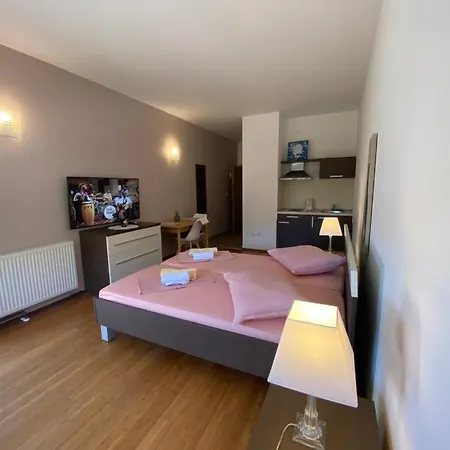 Luxury Lovre * Podstrana