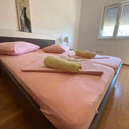 Gæstehus Luxury Lovre *
