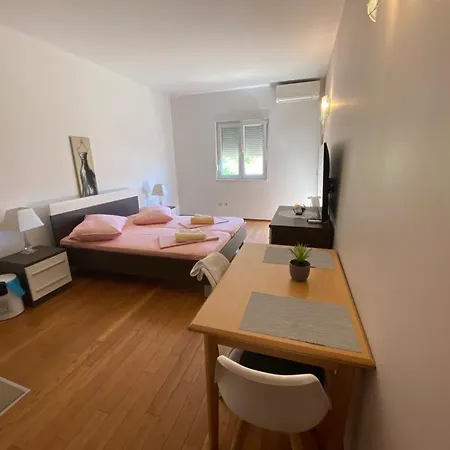 Gæstehus Luxury Lovre Podstrana