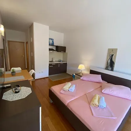 Luxury Lovre Gæstehus